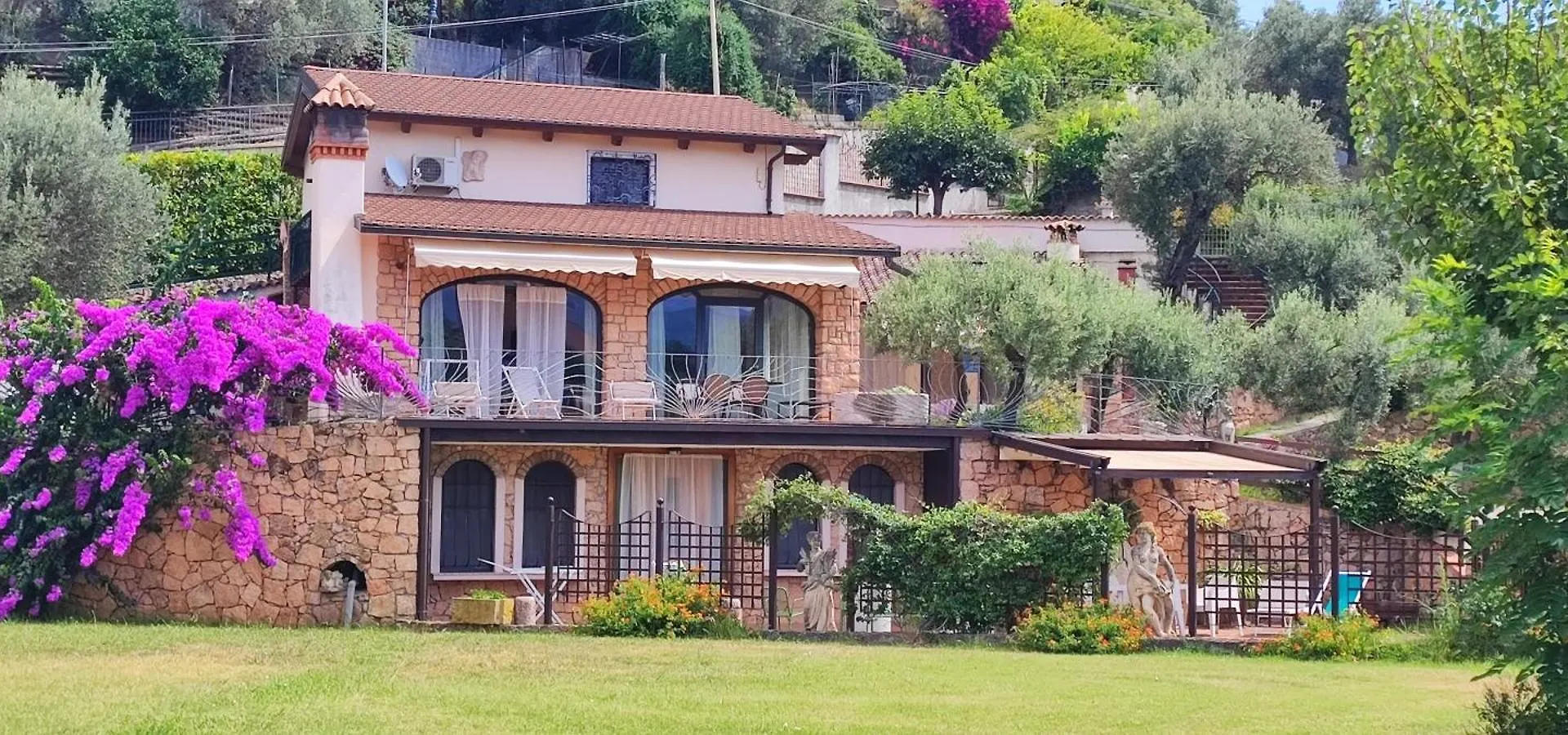 Alloggio per agriturismo Agriturismo Peterpan Pietra Ligure