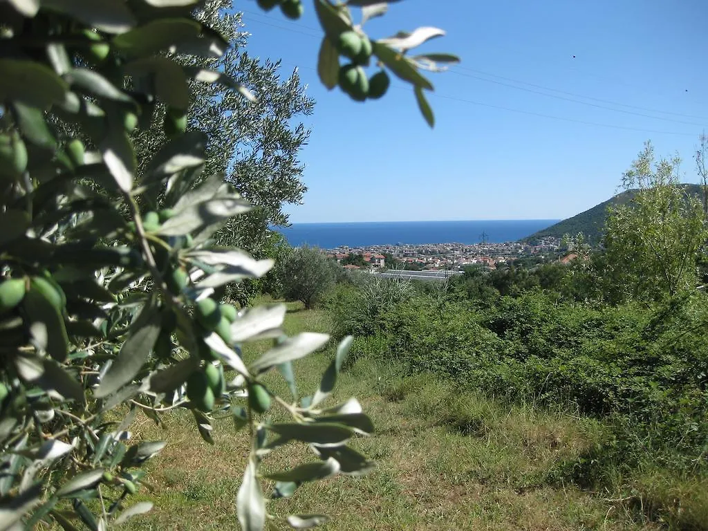 Alloggio per agriturismo Agriturismo Peterpan Pietra Ligure
